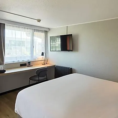 Campanile Le Havre Nord - Otel Montivilliers