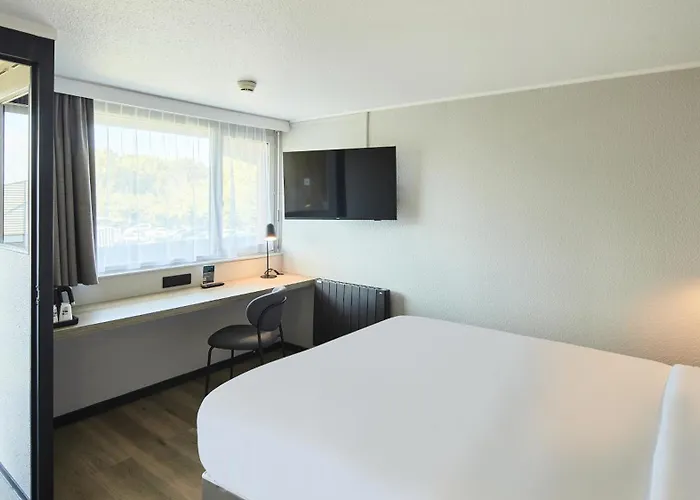 Campanile Le Havre Nord - Hotel Montivilliers