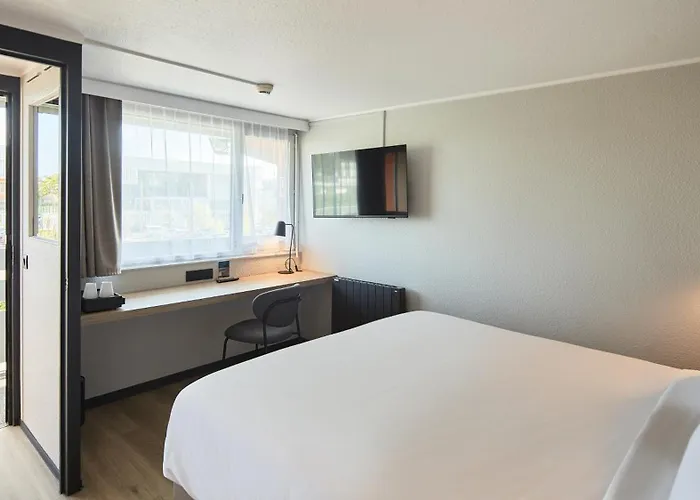 Campanile Le Havre Nord - Hotel 3*